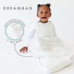 Convenient and practical Dreambag with an easy-to-use 2-way zipper closure, making nighttime changes quick and hassle-free.
