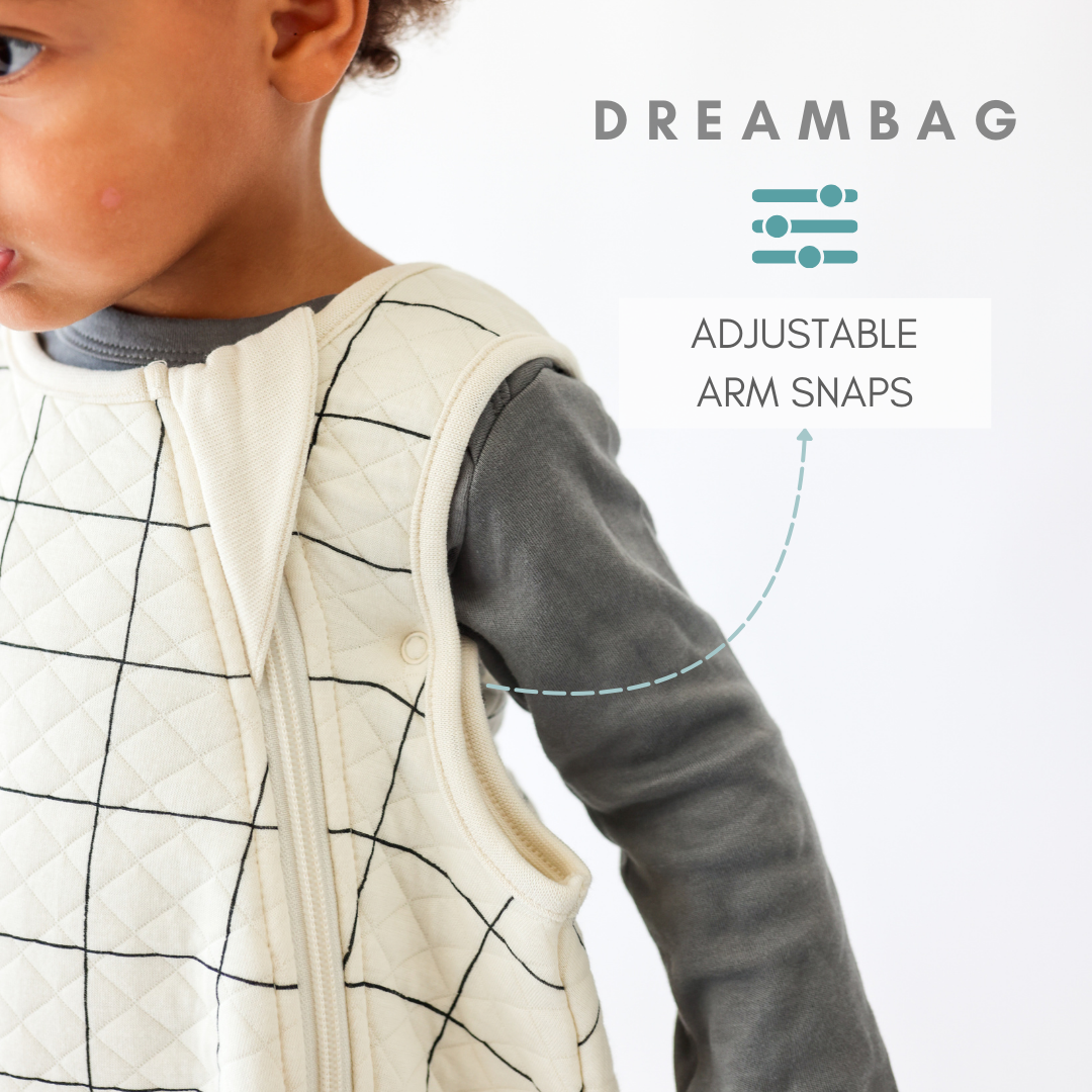Dreambag with adjustable arm snaps  for a perfect fit, growing with your baby and providing long-lasting comfort.
